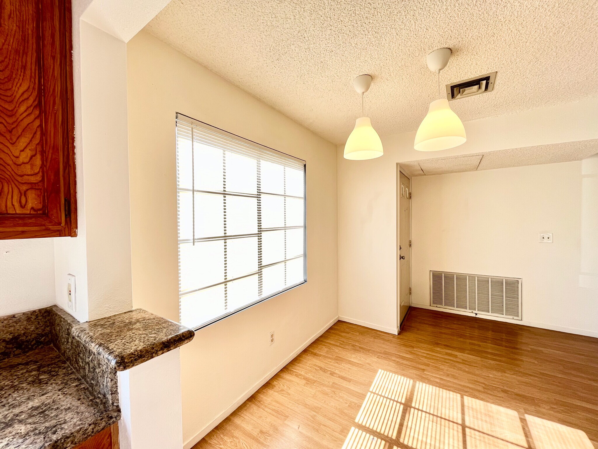Building Photo - 4747 Nara Vista Way