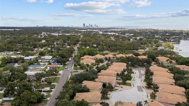 Building Photo - 185 Banyan Bay Dr