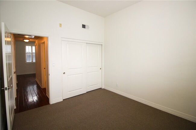 Building Photo - 7100 Playa Vista Dr