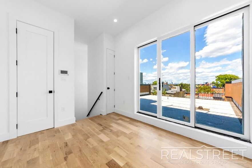 Primary Photo - Brand New Residences with Modern Finishes ...