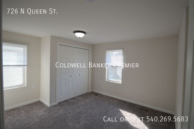 Building Photo - 726 N Queen St