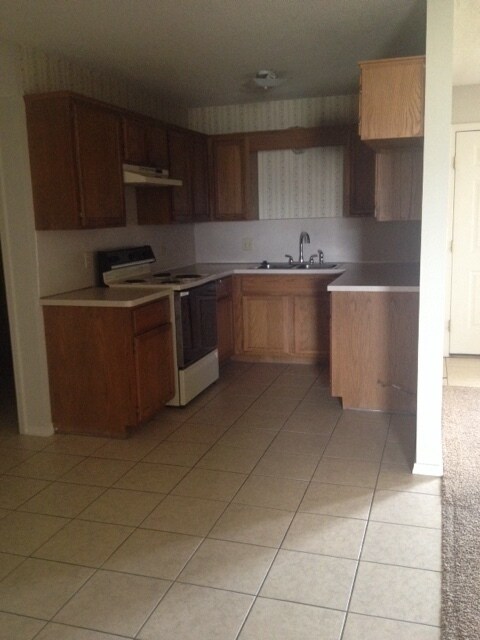 Building Photo - Laura Lane 3024