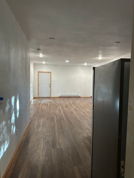 Building Photo - 63 Willow Cir