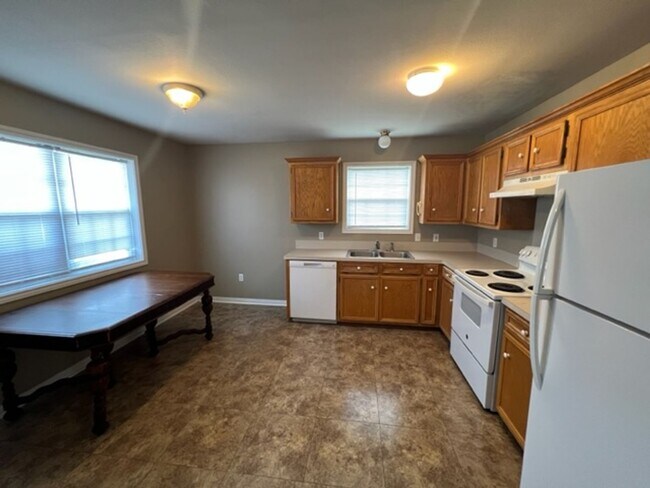 Building Photo - 4334 Eileen St