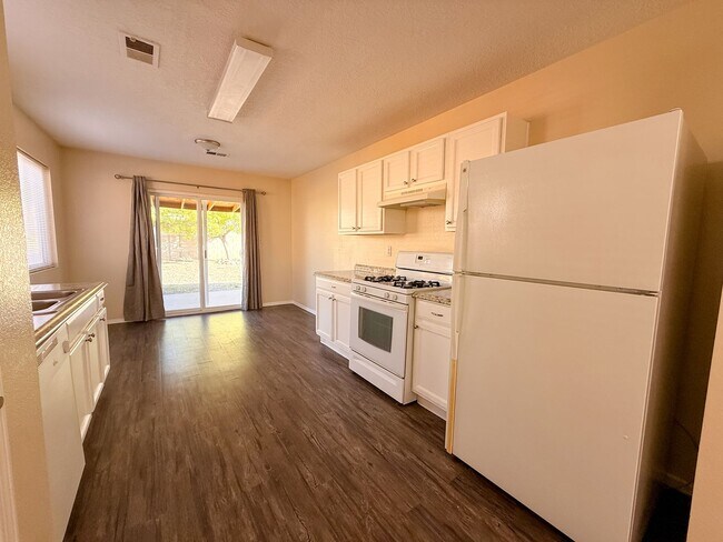 Building Photo - Mirabella Home!