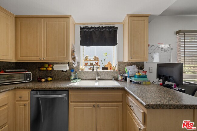 Building Photo - 26838 Claudette St