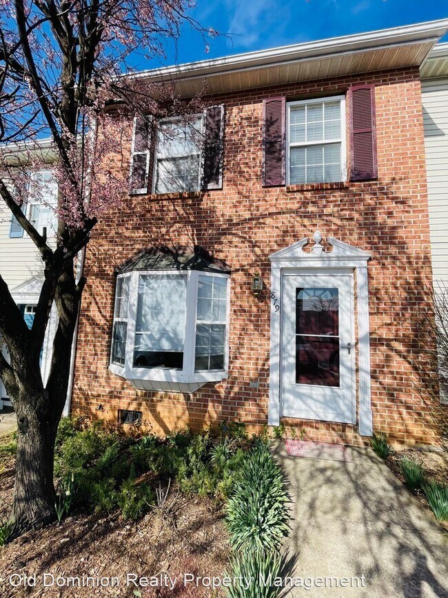 Primary Photo - 3 br, 1.5 bath House - 879 Northfield Court