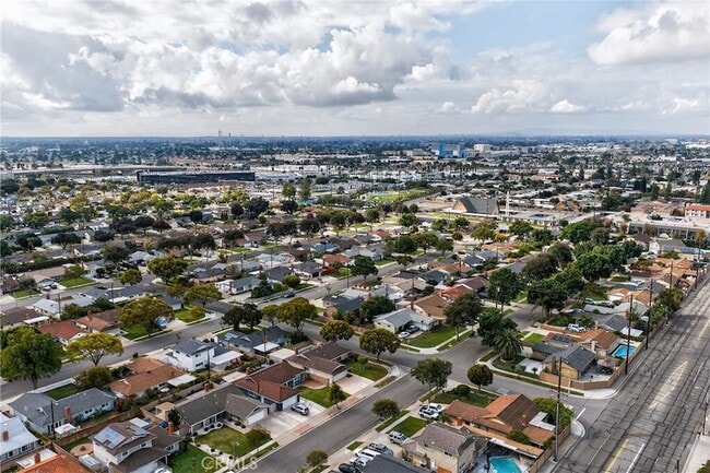 Building Photo - 4201 Franklin Ave