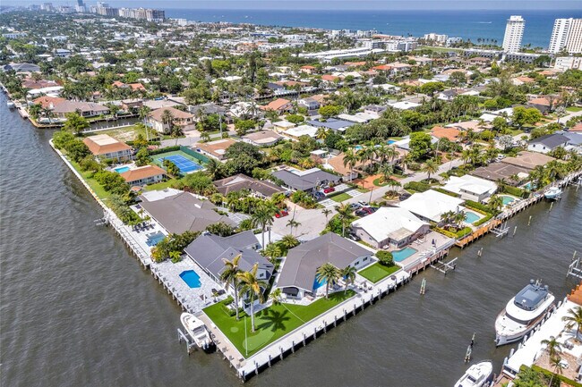 Building Photo - 3108 NE 42nd Ct