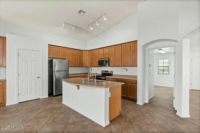 Building Photo - 17750 W Watson Ln