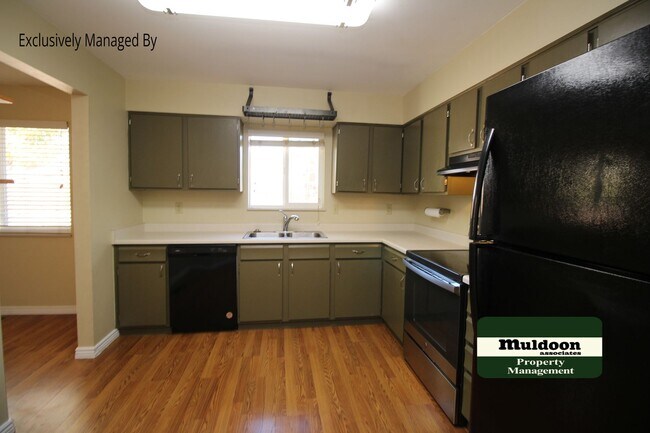 Building Photo - Sweet home with finished basement and garage!