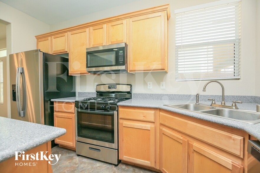 Building Photo - 9274 William Hill Ave