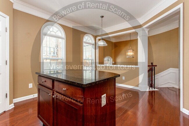 Building Photo - 3422 Triview Square