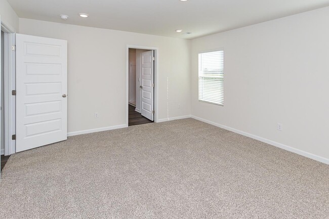 Building Photo - 130 Nettle Leaf Dr