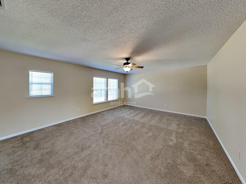 Building Photo - 325 Van Gogh Cir