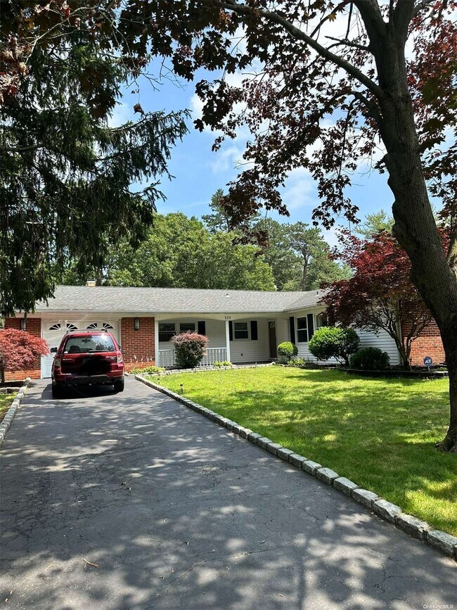 Building Photo - 115 Wedgewood Dr