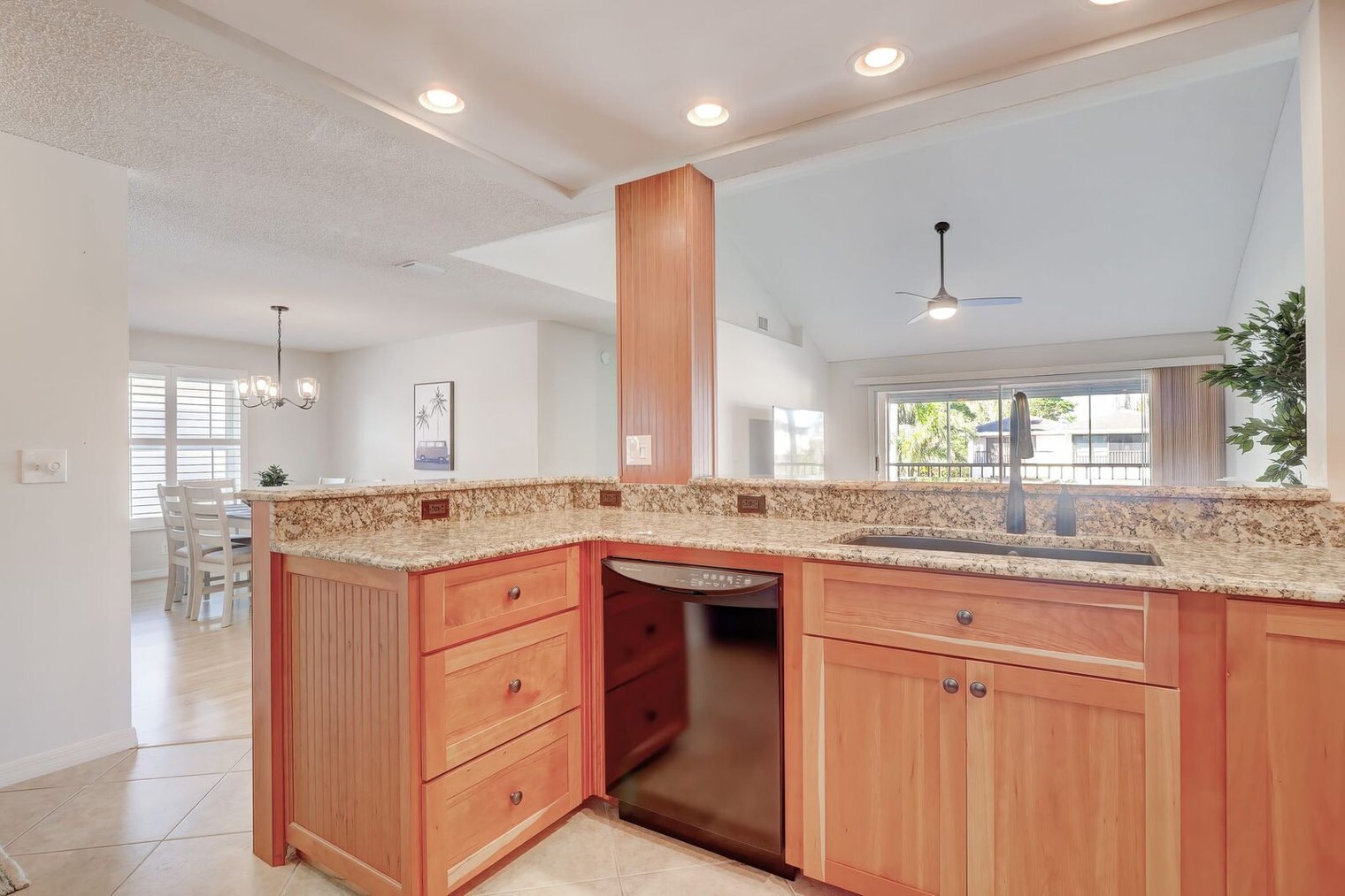 Building Photo - 1501 Chesapeake Ave