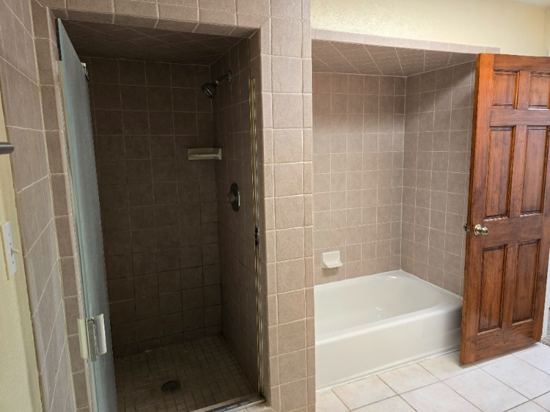 Building Photo - 425 Eldon Dr