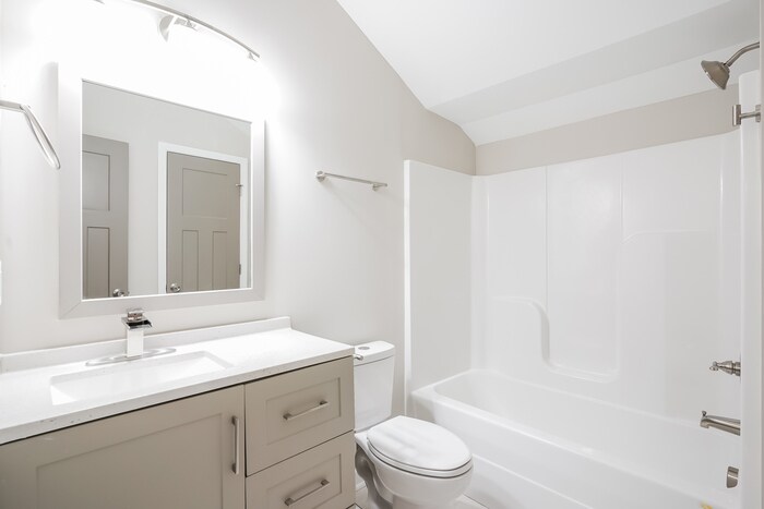 Building Photo - 506 Highland Ct