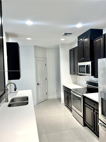 Building Photo - 4536 S Aqua Bella Ln