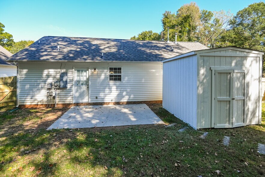 Building Photo - 8543 Alicia Brittany Ln