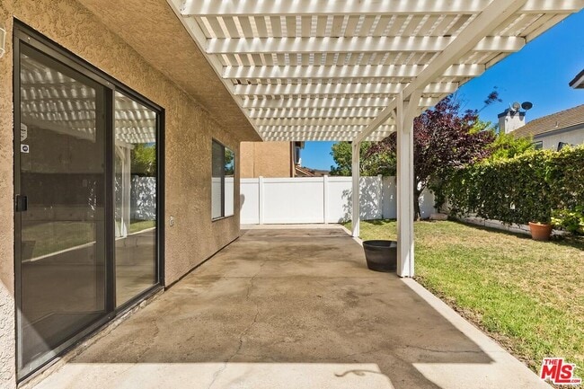 Building Photo - 26816 Cactus Trail
