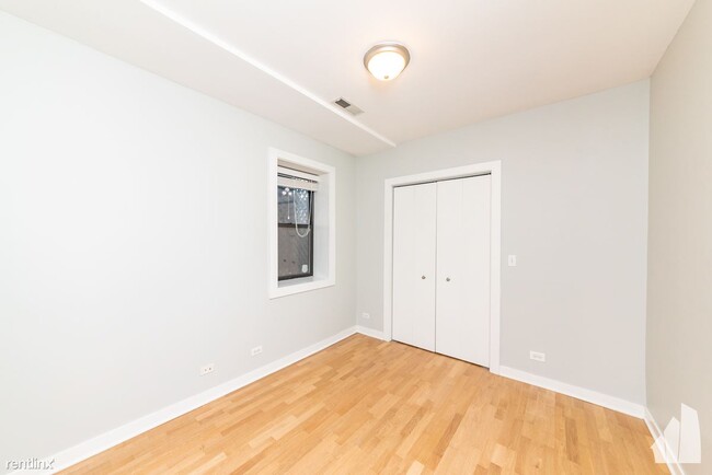 Building Photo - 2 br, 1 bath Condo - 1501 N Bosworth Ave