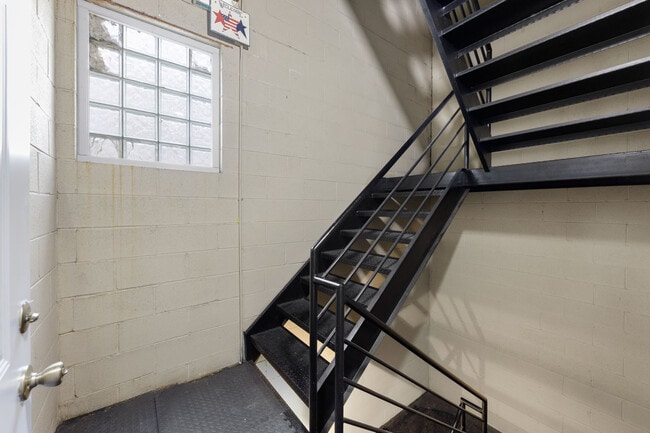 Building Photo - 31 E 26th St