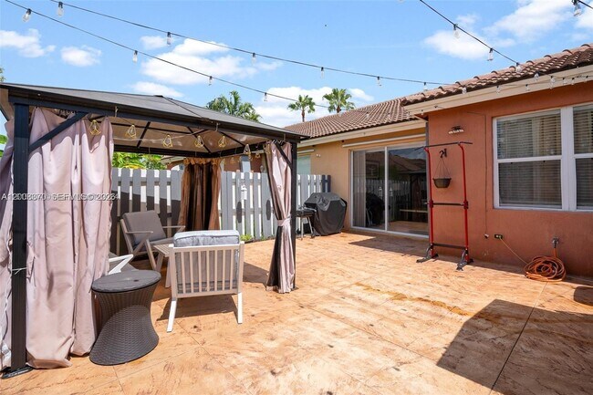 Building Photo - 11112 SW 236th Terrace