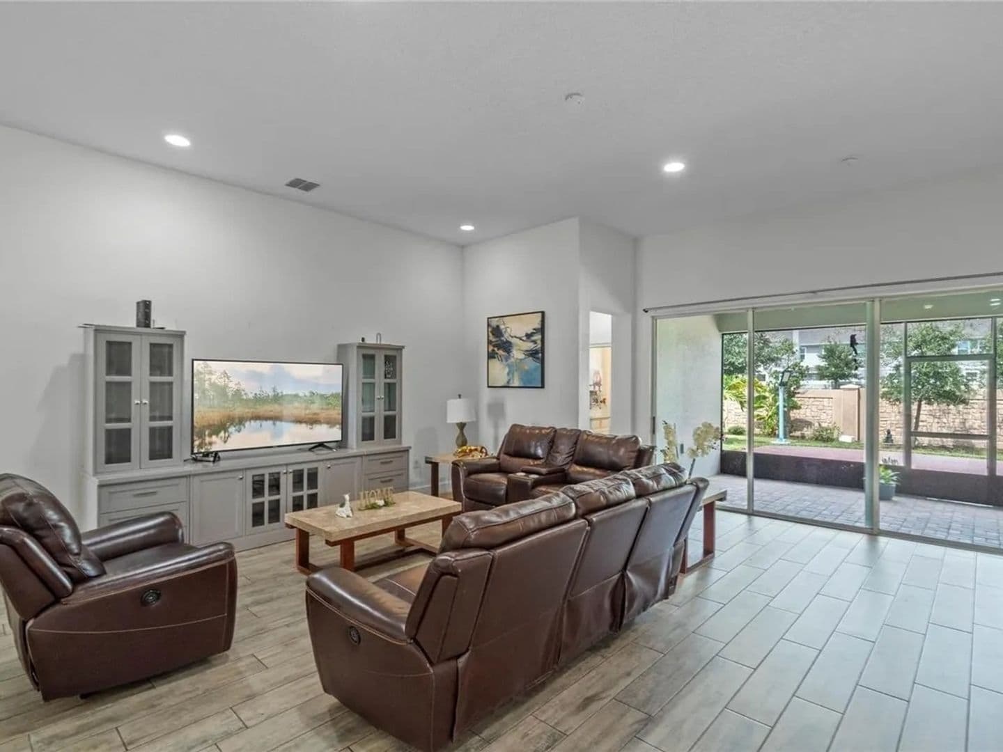 Building Photo - 2043 Rush Bay Wy