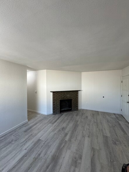 Building Photo - 3303 Myers Ct