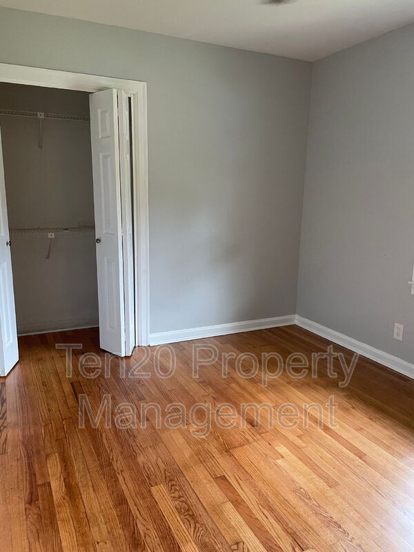 Building Photo - 4120 Canady St