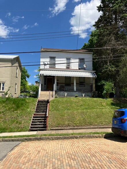 Building Photo - 618 Monroe Ave