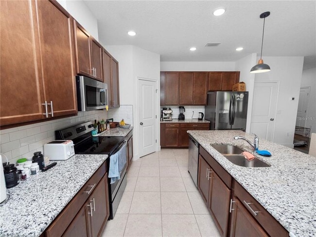 Building Photo - 6564 Great Bear Dr