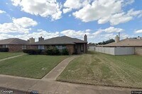 Building Photo - 1907 Rew Ave