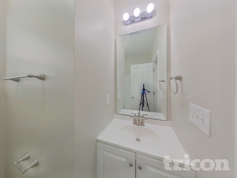 Building Photo - 120 E Decatur Ave