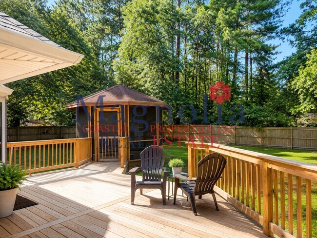 Building Photo - 3 bedrooms, 2 bathrooms in Richmond Hill's Oxford Subdivision