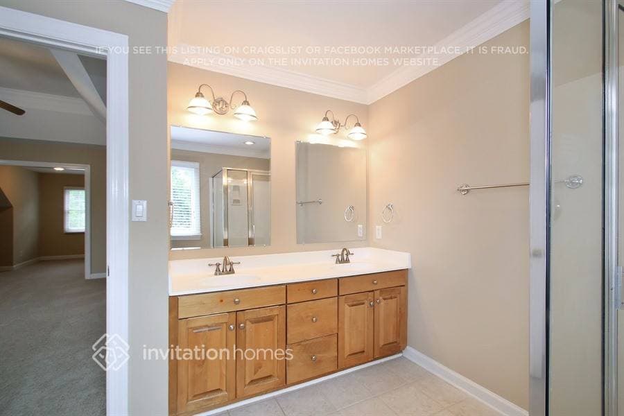 Building Photo - 9501 Arborview Ct