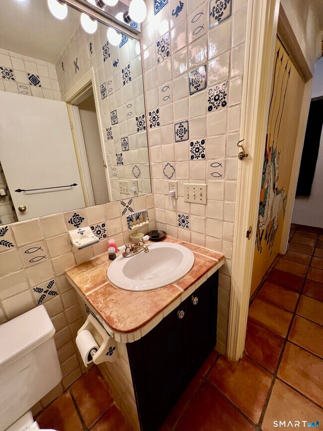 Building Photo - 290 Cliffside Dr