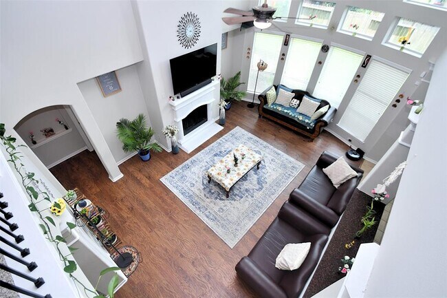 Building Photo - 6027 Opal Crest Ln