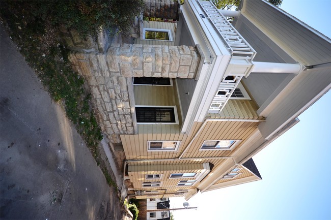 Building Photo - 4148 Warwick Blvd