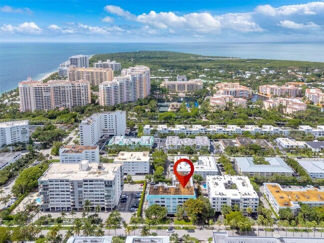 Building Photo - 300 Galen Dr