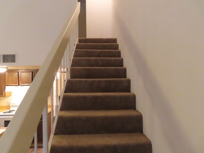 Building Photo - Loft Style One Bedroom Condo in Mission Valley