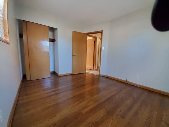 Building Photo - 3952 S 43rd St