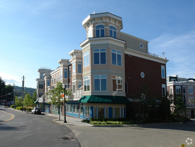 Main Property View - Ichabod's Landing