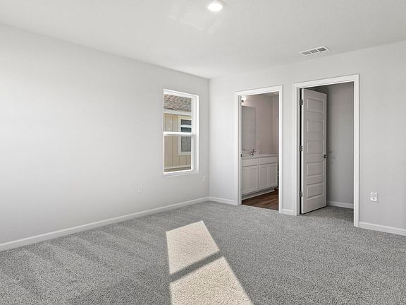 Building Photo - 226 Laurel Hill St