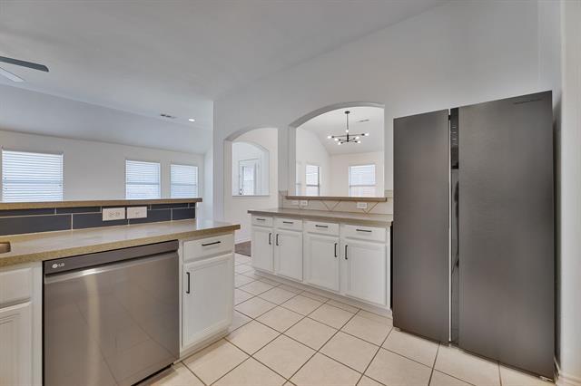 Building Photo - 5129 Leeray Rd