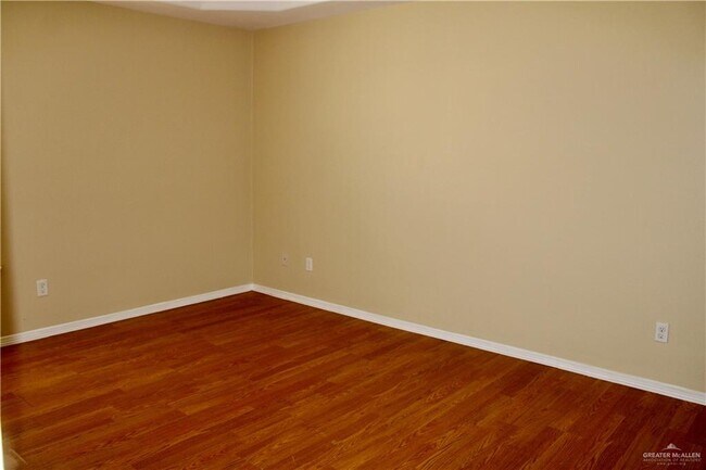 Building Photo - 17 Ridge Rd