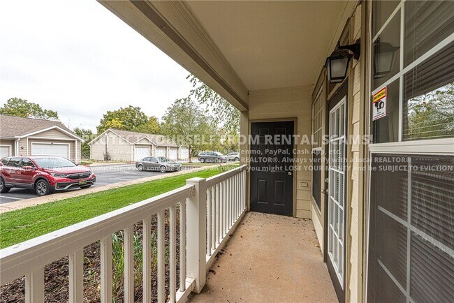 Building Photo - 4261 NE Meadow Creek Cir