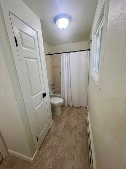 Master Bathroom - 16 Arrowhead Ct